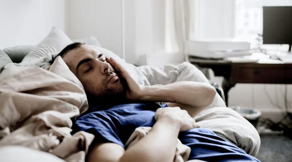 Poor Sleep Linked to 172 Diseases, Including Dementia & Diabetes